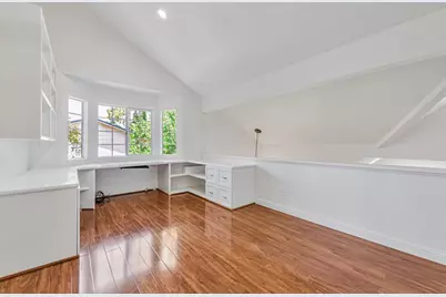 100 Danbury Ln, Redwood City, CA 94061 - Photo 26