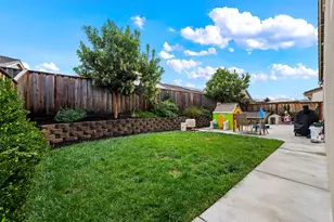 2875 Walker Way, Hollister, CA 95023 - Photo 42