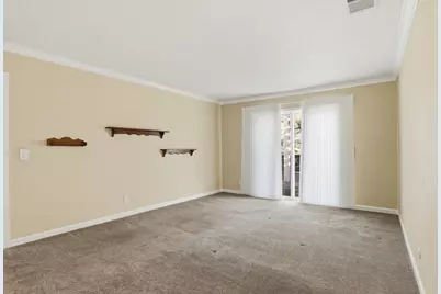 6361 Whaley Dr, San Jose, CA 95135 - Photo 12