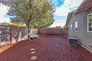 12058 Candy Ln, Saratoga, CA 95070 - Photo 18
