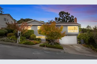 3848 Vineyard Dr, Redwood City, CA 94061 - Photo 2