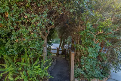 25315 Flanders Dr, Carmel, CA 93923 - Photo 4