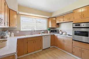 1001 Maywood Dr, Belmont, CA 94002 - Photo 16