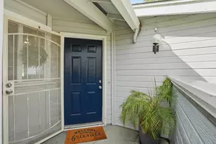 371 Shadow Run Dr, San Jose, CA 95110 - Photo 2