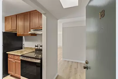 500 W Middlefield Rd 18, Mountain View, CA 94043 - Photo 2