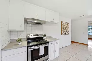 866 McCreery Ave, San Jose, CA 95116 - Photo 12