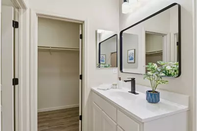 566 Almaden Walk Loop, San Jose, CA 95125 - Photo 32