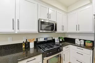 566 Almaden Walk Loop, San Jose, CA 95125 - Photo 14