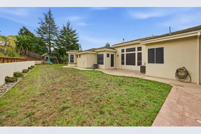 2000 Wellington Dr, Milpitas, CA 95035 - Photo 28