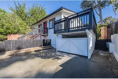 1113 Presidio Blvd, Pacific Grove, CA 93950 - Photo 32