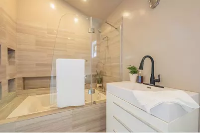 1113 Presidio Blvd, Pacific Grove, CA 93950 - Photo 18