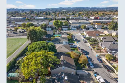 1318 Huron Ave, San Mateo, CA 94401 - Photo 42