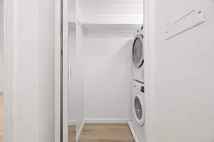 1033 Crestview Dr 207, Mountain View, CA 94040 - Photo 22