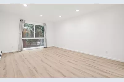 1033 Crestview Dr 207, Mountain View, CA 94040 - Photo 18