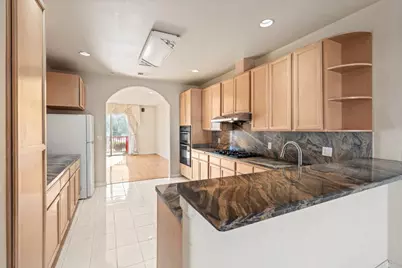 1383 Bacon St, San Francisco, CA 94134 - Photo 22