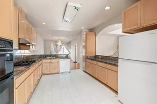 1383 Bacon St, San Francisco, CA 94134 - Photo 20