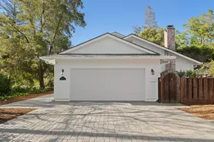 900 Los Robles Ave, Palo Alto, CA 94306 - Photo 1