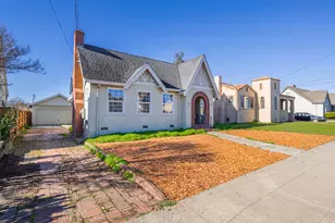 33 Roosevelt St, Watsonville, CA 95076 - Photo 2