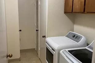 1051 Padre Dr 7, Salinas, CA 93901 - Photo 12