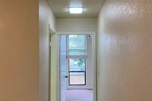 1051 Padre Dr 7, Salinas, CA 93901 - Photo 10