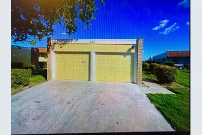 636 Yellowstone Dr, Vacaville, CA 95687 - Photo 2