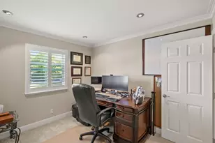 1384 N Loop Dr, San Jose, CA 95126 - Photo 16