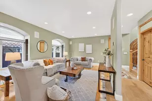 1043 Locust St, San Jose, CA 95110 - Photo 12