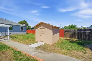 104 Lotus Way, East Palo Alto, CA 94303 - Photo 22