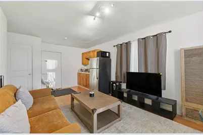 92 N 6th St, San Jose, CA 95112 - Photo 4