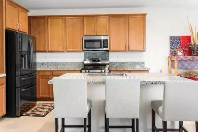 390 Tanoak St, Hollister, CA 95023 - Photo 6