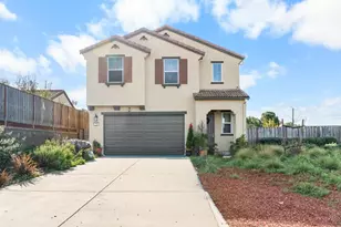 390 Tanoak St, Hollister, CA 95023 - Photo 1