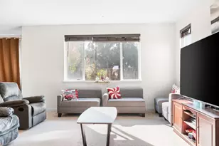 390 Tanoak St, Hollister, CA 95023 - Photo 4