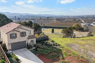 390 Tanoak St, Hollister, CA 95023 - Photo 16