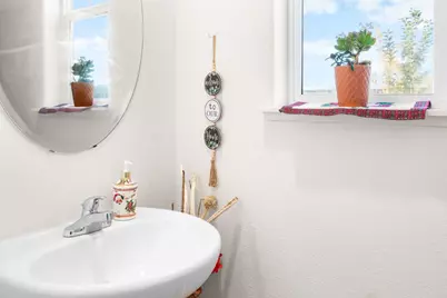 390 Tanoak St, Hollister, CA 95023 - Photo 14