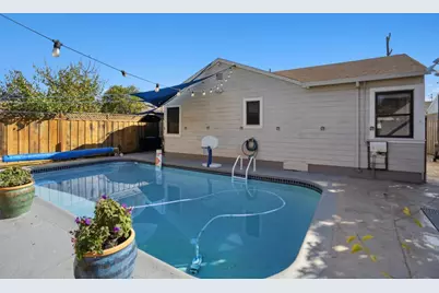 219 D St, Redwood City, CA 94063 - Photo 40