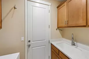 2011 Sage Dr, Hollister, CA 95023 - Photo 30