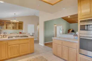 21160 Valle San Juan Dr, Salinas, CA 93907 - Photo 14