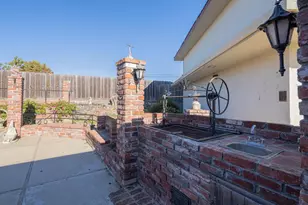 1527 Atherton Way, Salinas, CA 93906 - Photo 22