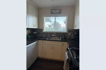 1295 Flora Ave, San Jose, CA 95117 - Photo 2