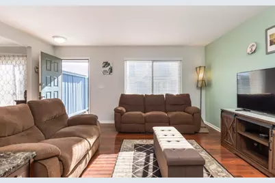 1883 Cherokee Dr 3, Salinas, CA 93906 - Photo 2