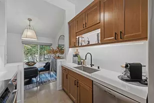 1115 Crestview Dr 2, San Carlos, CA 94070 - Photo 4