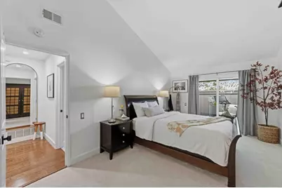 1115 Crestview Dr 2, San Carlos, CA 94070 - Photo 14