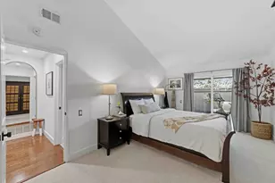 1115 Crestview Dr 2, San Carlos, CA 94070 - Photo 14