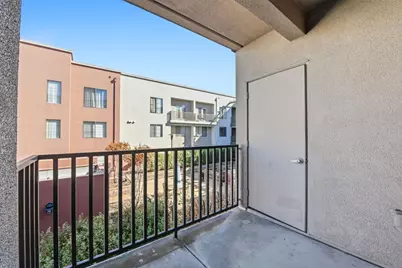 1060 S 3rd St 202, San Jose, CA 95112 - Photo 22