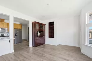 140 E Reed St 4, San Jose, CA 95112 - Photo 2