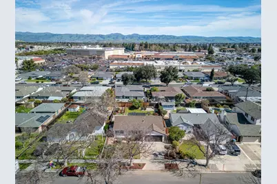 5444 Clovercrest Dr, San Jose, CA 95118 - Photo 38