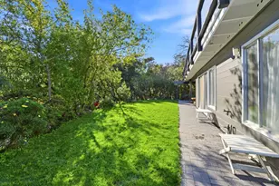 411 Glenwood Ave, Woodside, CA 94062 - Photo 24