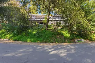 411 Glenwood Ave, Woodside, CA 94062 - Photo 2