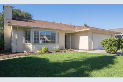 720 Clearview Dr, Hollister, CA 95023 - Photo 2