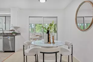 1369 Phelps Ave 9, San Jose, CA 95117 - Photo 6